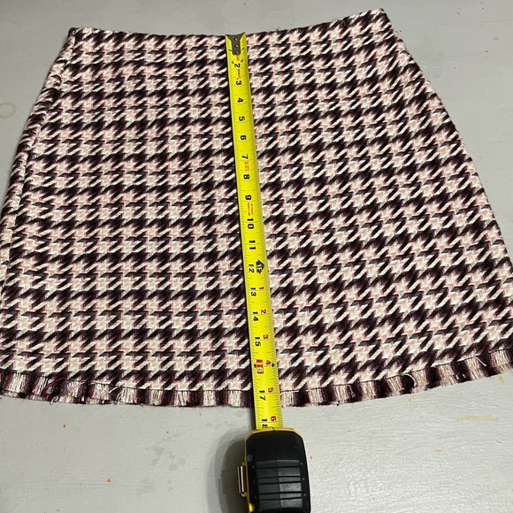 BCBG Generation Houndstooth Fringe Mini Skirt Brown, Cranberry, Plum, Cream sz 8 - Picture 5 of 11